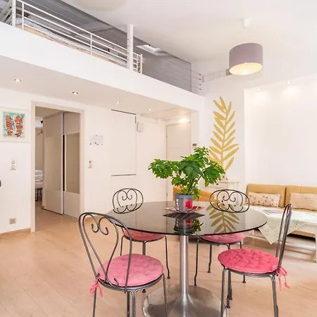 Close Centre 2 Bedroom 2 Bath Mezzanine & Balconies Exceptional Rating Ideal Families Easy Parking By Olam Apartamento *