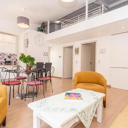 Mezzanine Balcony: Family Haven Apartment Cannes
