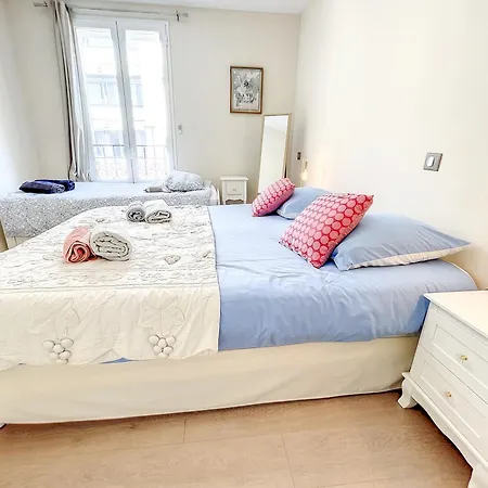 Apartment Mezzanine Balcony: Family Haven Cannes