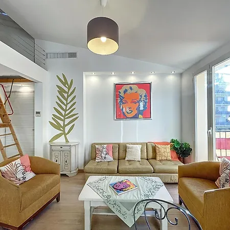 Mezzanine Balcony: Family Haven