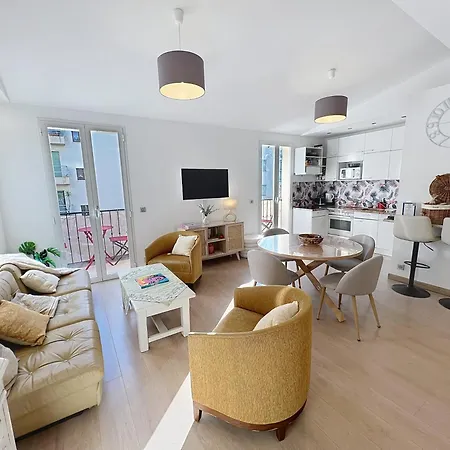 Close Centre 2 Bedroom 2 Bath Mezzanine & Balconies Exceptional Rating Ideal Families Easy Parking By Olam * Cannes